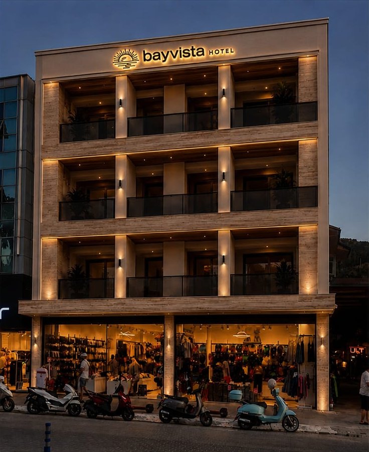 Bay Vista Hotel cephesi, gece